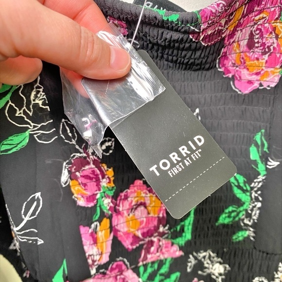 Torrid Floral Cropped Chiffon Blouse NWT - Picture 7 of 16
